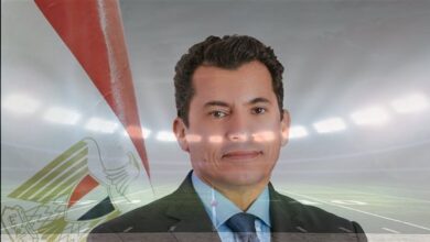 وزير الرياضة يطمئن على محمد طارق عضو مجلس إدارة الزمالك بعد حريق منزله